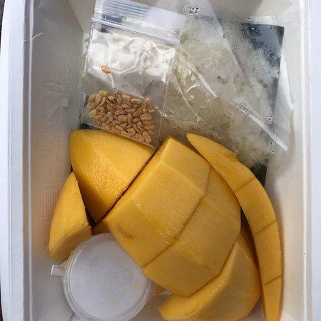 Koa Neaw Moon Ko Panich